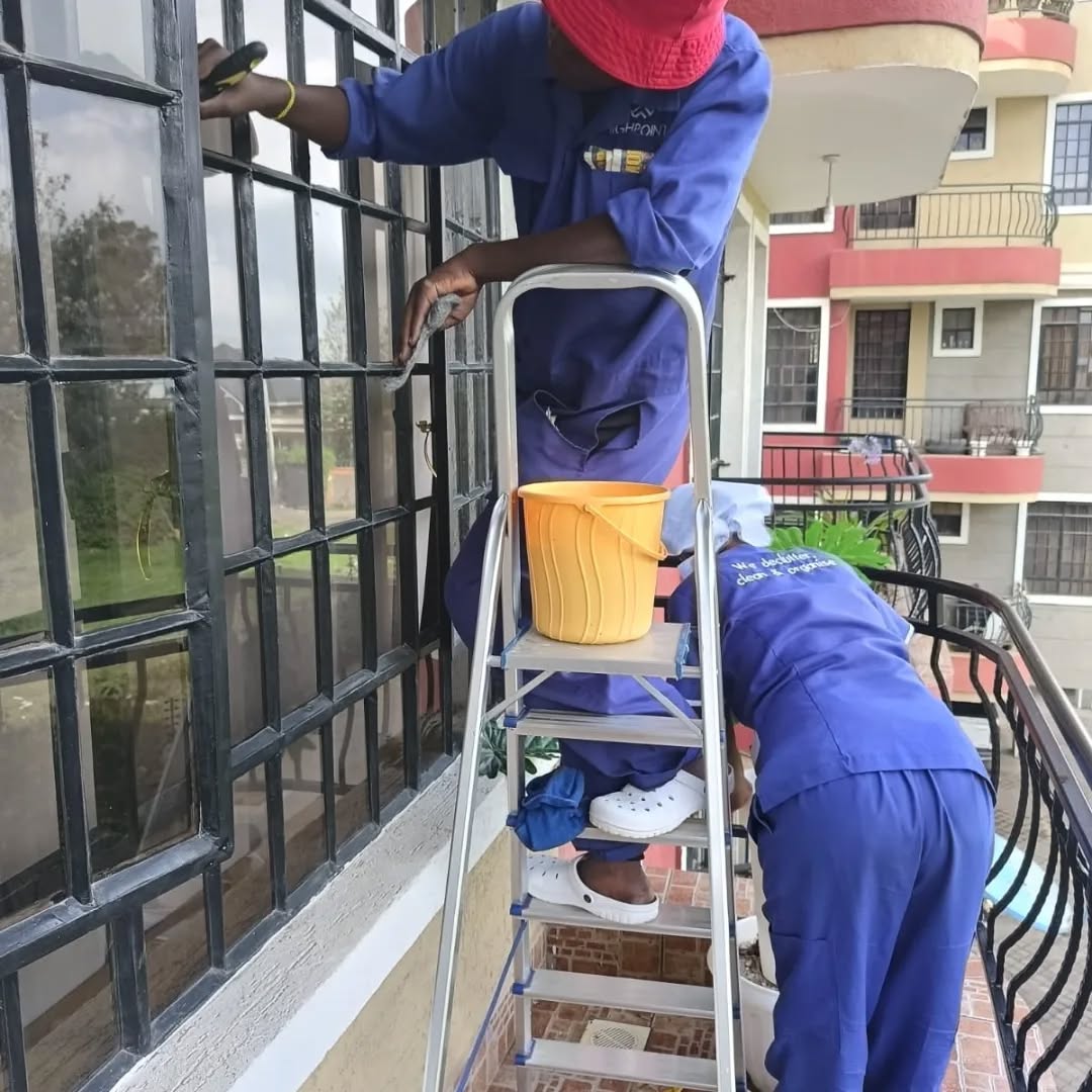 cleaning-window-balcony-Highpoint